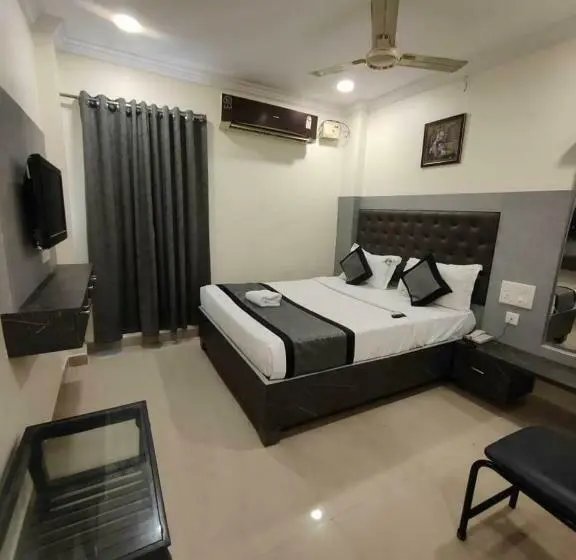 اتاق استاندارد, Vighneshwara Inn