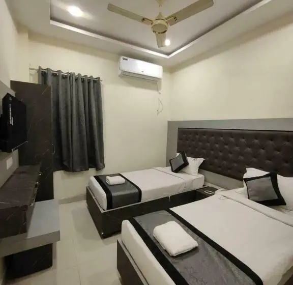 اتاق استاندارد, Vighneshwara Inn