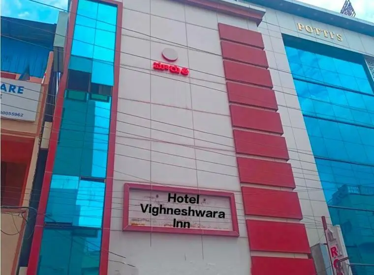 اتاق استاندارد یک نفره, Vighneshwara Inn