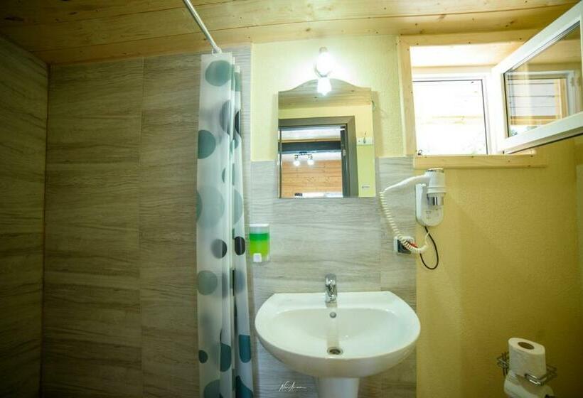 标准间带阳台, Cabana Din Vale Arieseni Apuseni