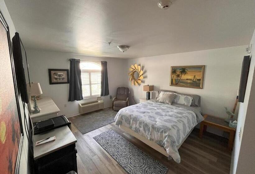 Номер Deluxe, Beautiful Beginnings At Bayside