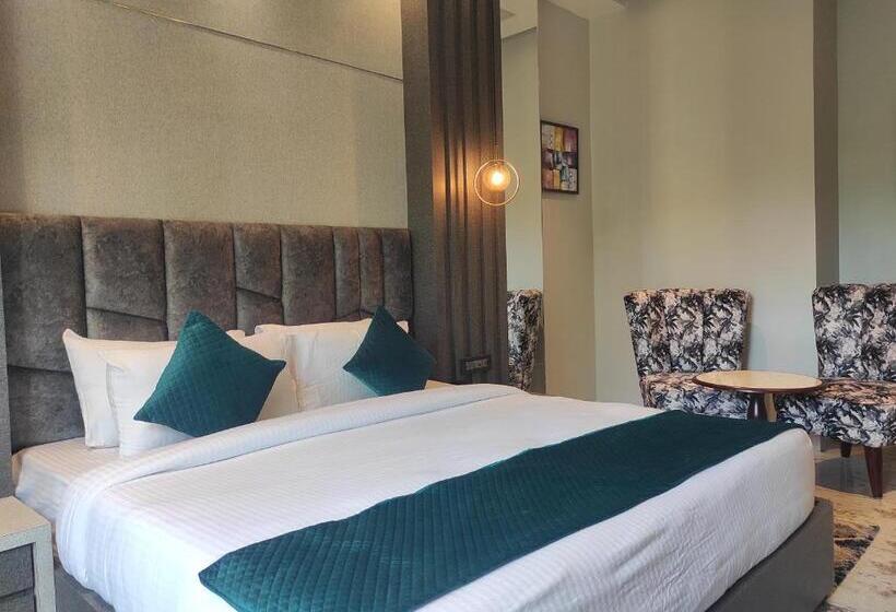 اتاق لوکس, The Dibrugarh Resort