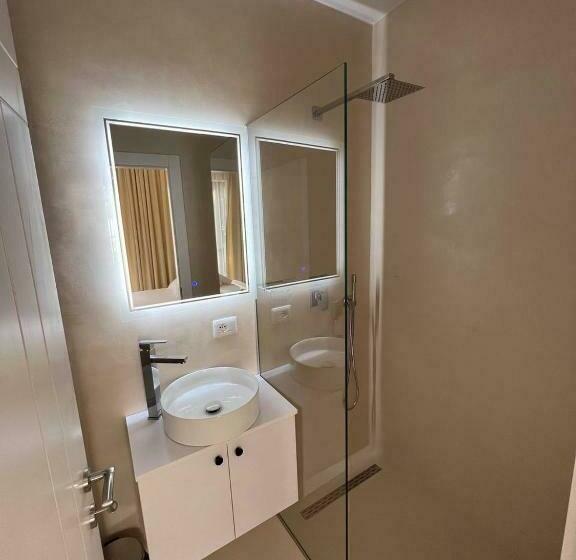 اتاق استاندارد با چشم‌انداز دریا, Mare Rooms Vlore