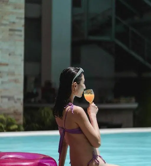 Huoneisto 1 Makuuhuone Allasnäkymä, Antalya Apart