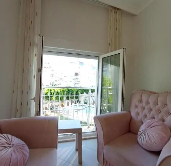 Huoneisto 1 Makuuhuone Parveke, Antalya Apart