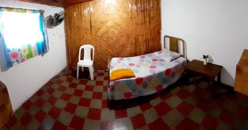 اتاق استاندارد یک نفره, Hostal Sultan