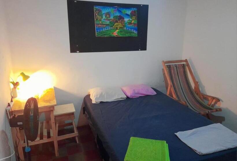 اتاق استاندارد با سرویس بهداشتی مشترک, Hostal Sultan