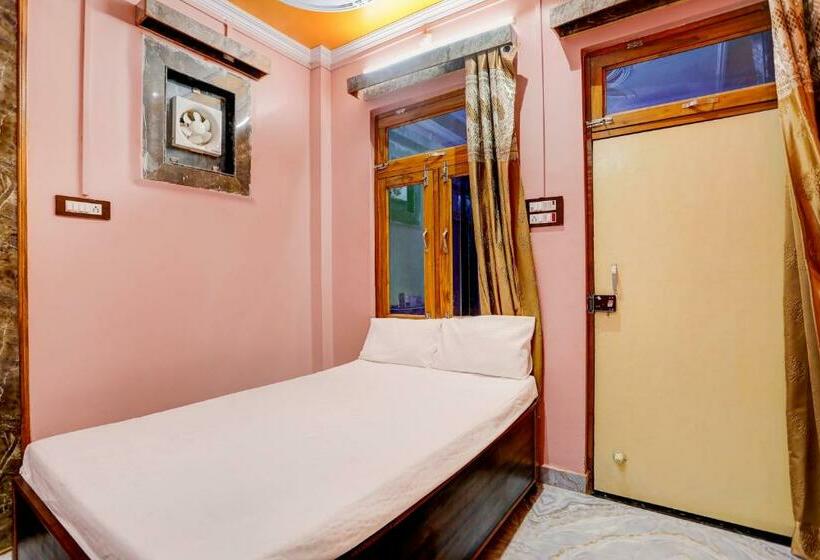 트리플 클래식 룸, Oyo 81499 As Grand