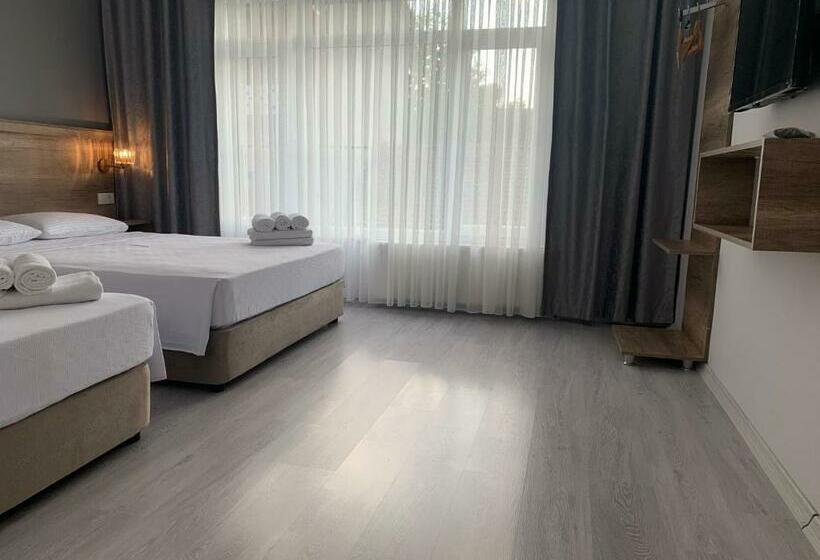 标准三人间, Rinascente