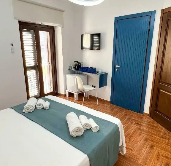 片側に海が見えるデラックスルーム, The Apartment Agrigento