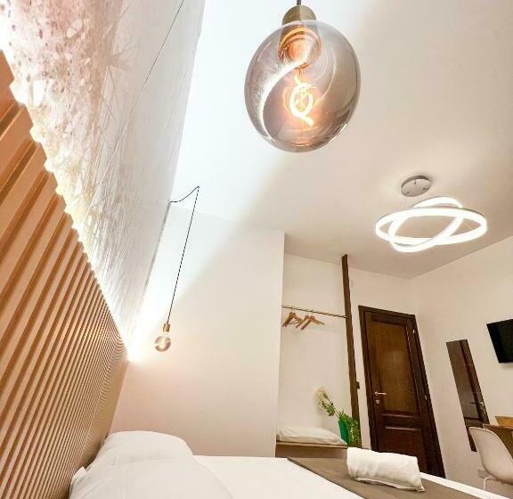 اتاق لوکس با چشم‌انداز دریا, The Apartment Agrigento
