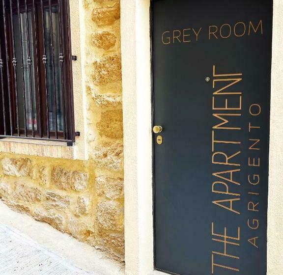 اتاق لوکس با چشم‌انداز دریا, The Apartment Agrigento