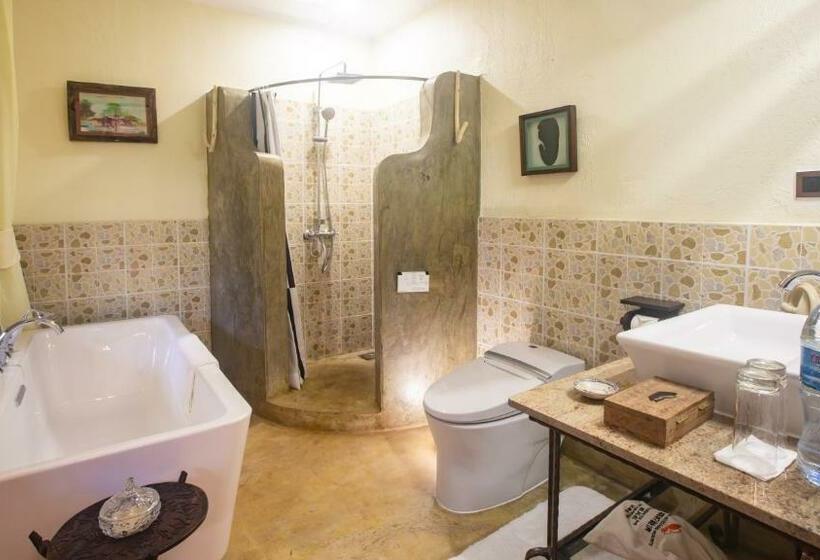 جناح مطلّ علي الحديقة, Chara Africa