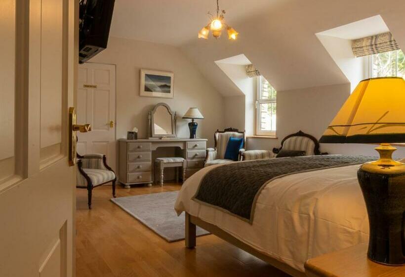 جناح مطلّ علي الحديقة, Lis Ardagh Lodge