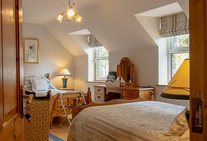 جناح مطلّ علي الحديقة, Lis Ardagh Lodge