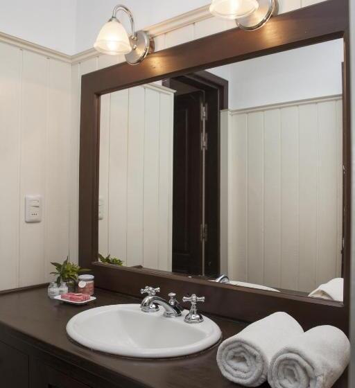 منزل 4 غرف نوم, Casa Chic Carmelo  Club De Campo