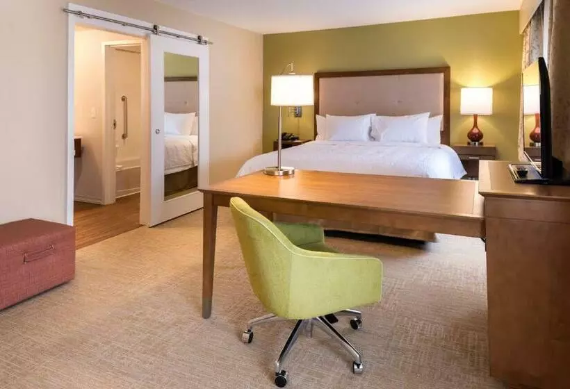 キングサイドベッドのスタンダードワンルーム, Hampton Inn & Suites Silverthorne
