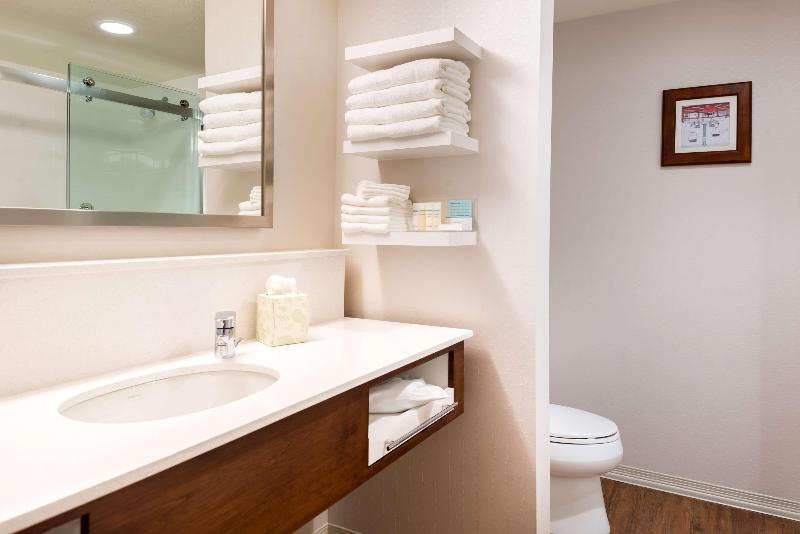 اتاق استاندارد با چشم‌انداز کوهستان, Hampton Inn & Suites Silverthorne