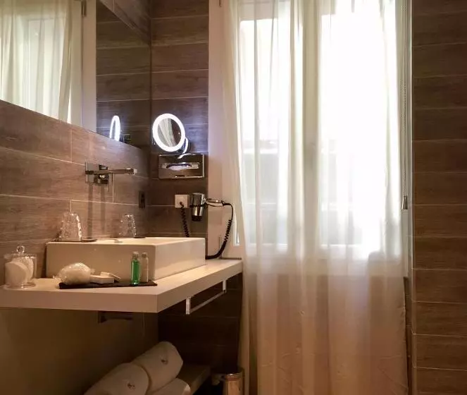 スタンダードルーム, Hôtel Le White   Le 42 Restaurant