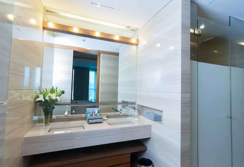 Premium Suite