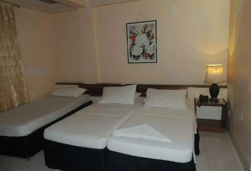 اتاق استاندارد با چشمانداز شهر, Off Day Inn