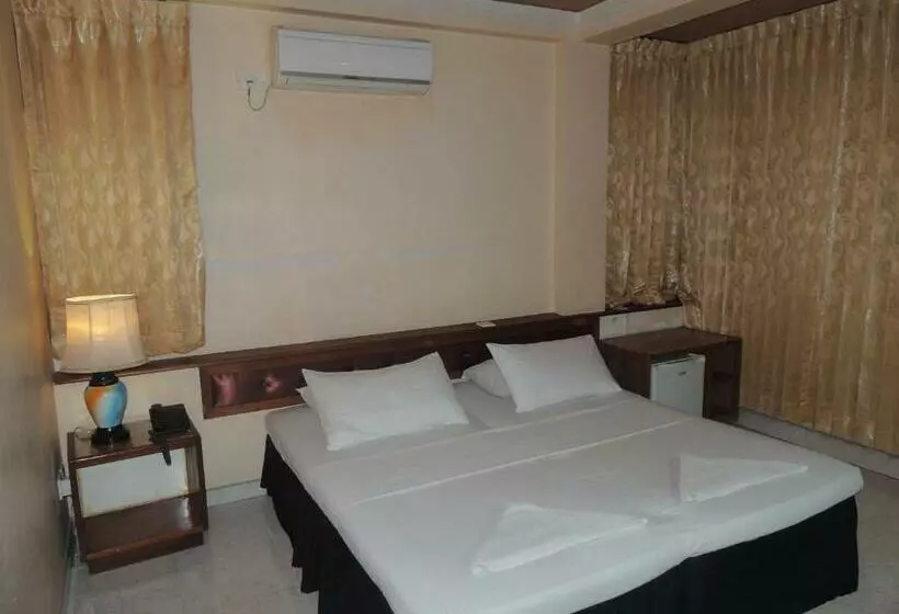 اتاق استاندارد با چشمانداز شهر, Off Day Inn