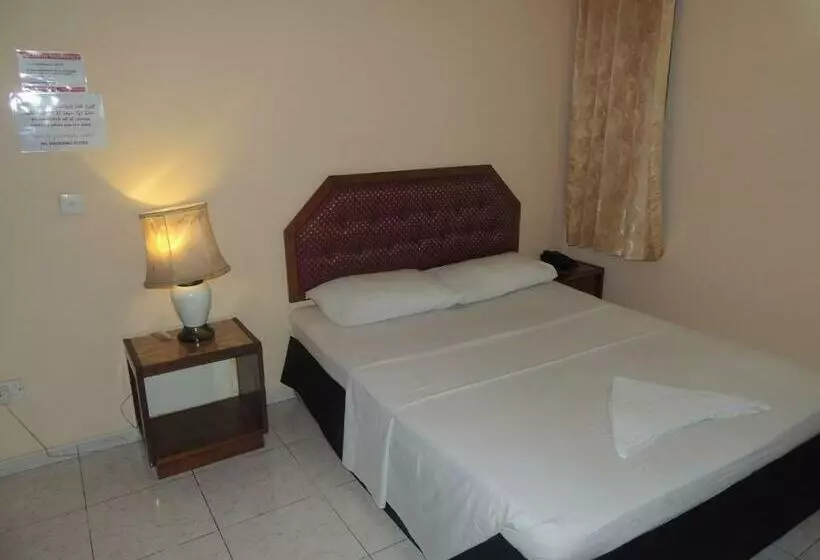 اتاق استاندارد, Off Day Inn