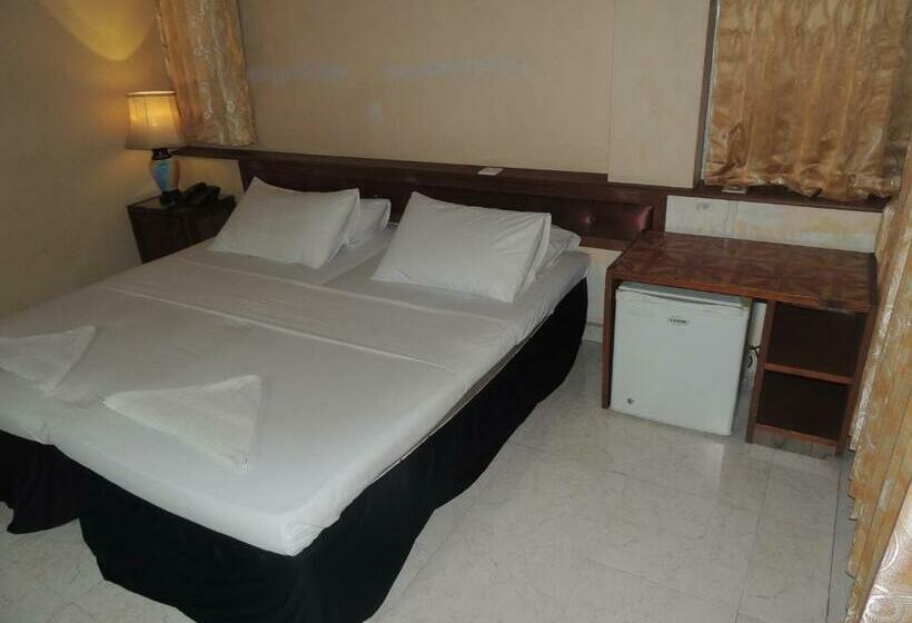 اتاق استاندارد با چشم‌انداز شهر, Off Day Inn