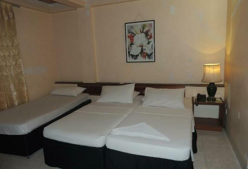 اتاق استاندارد سه نفره, Off Day Inn