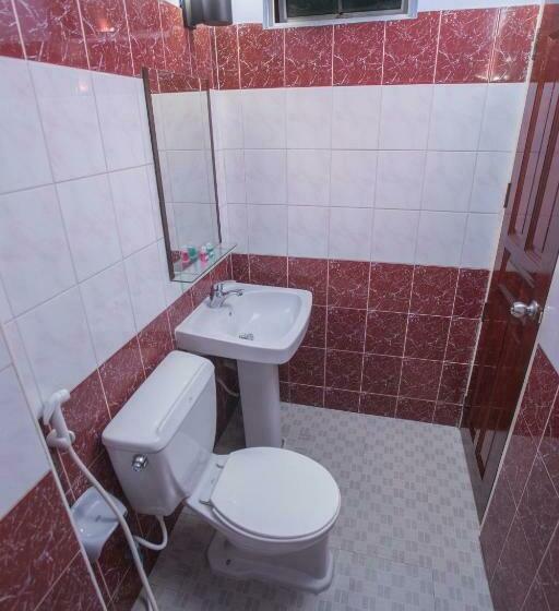 اتاق استاندارد سه نفره, Off Day Inn