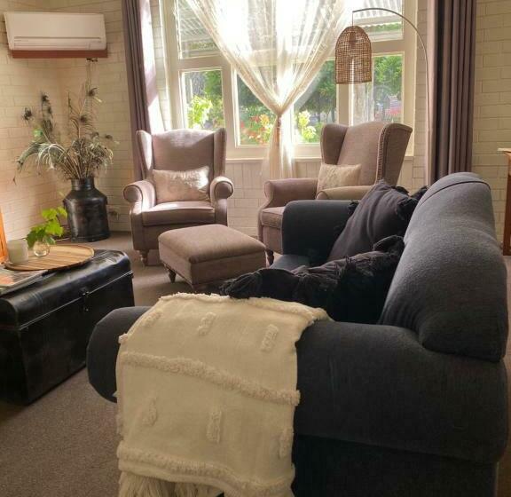 חדר משפחתי, The Old Butter Factory At Springhurst Estate