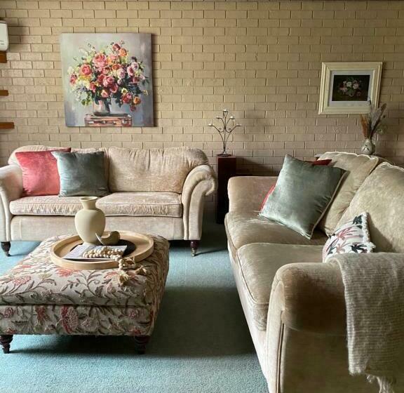 חדר משפחתי נוף לגינה, The Old Butter Factory At Springhurst Estate