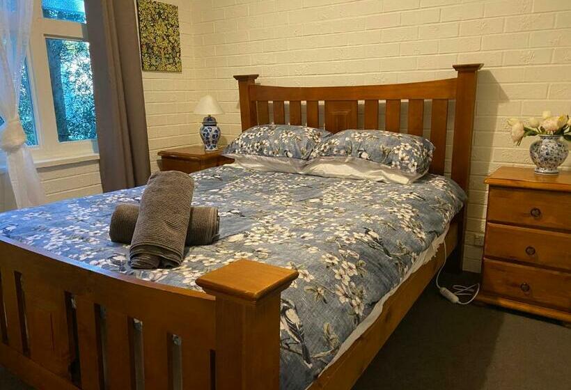 חדר משפחתי, The Old Butter Factory At Springhurst Estate