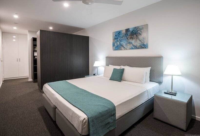 דירת שלושה חדרים, Synergy Broadbeach   Official