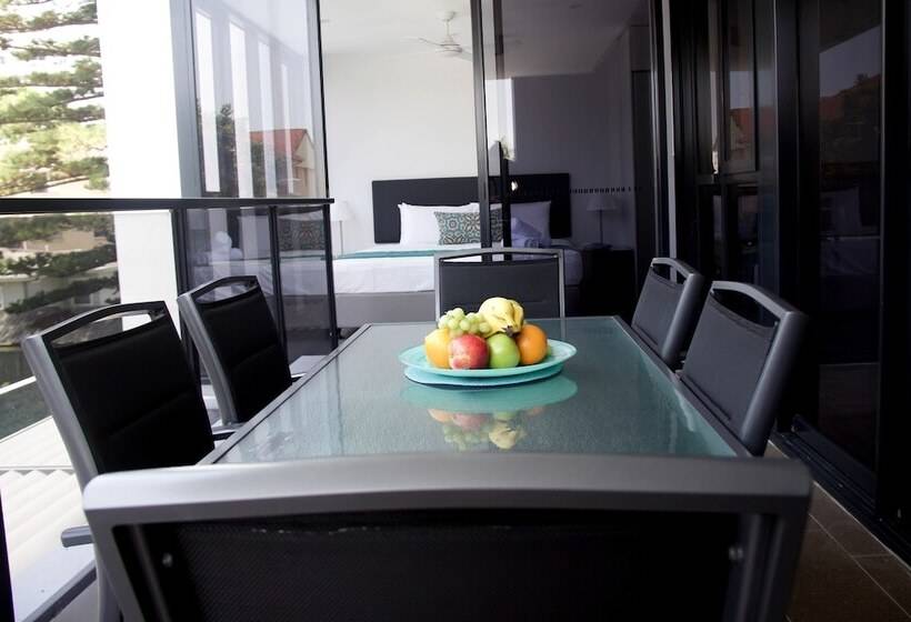 דירת חדר נוף לים, Synergy Broadbeach   Official