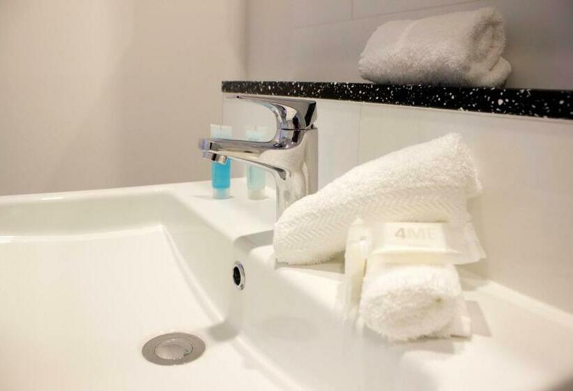 דירת חדר, Synergy Broadbeach   Official