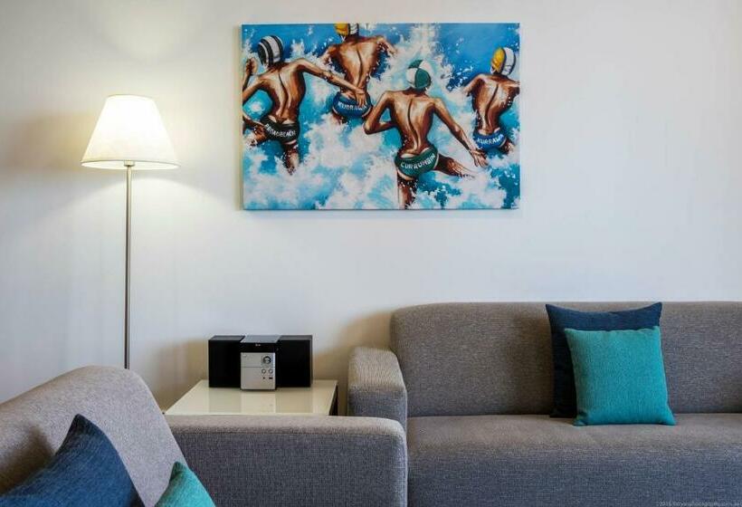 דירת חדר, Synergy Broadbeach   Official