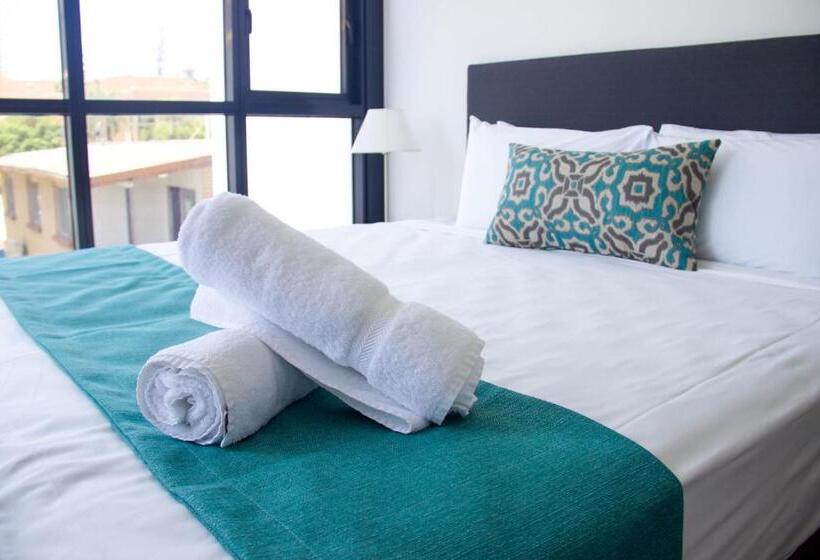 דירת שלושה חדרים, Synergy Broadbeach   Official