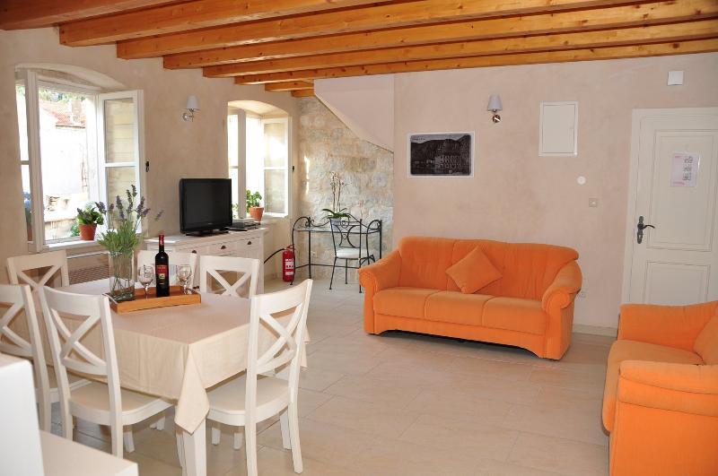شقة غرفتين, Villa Mama  Traditional Apartments In Omis