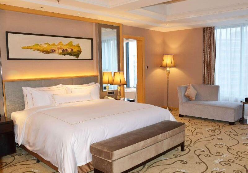 Номер Deluxe, Wyndham Grand Plaza Royale Mingfa Zhangzhou
