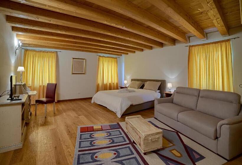 スタンダードルーム, La Fonte Degli Dei