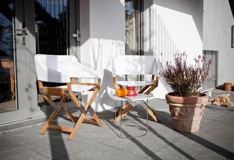 带露台的标准工作室, Le Coq Chantant B&b And Boutique