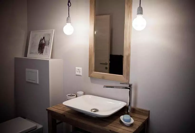 Standard-studio Terassi, Le Coq Chantant B&b And Boutique