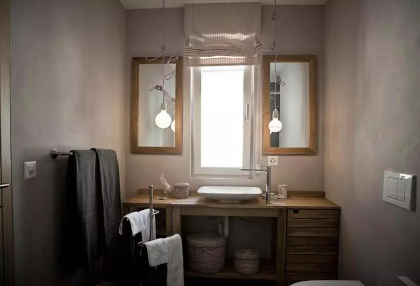 Standard-studio Puutarhanäkymä, Le Coq Chantant B&b And Boutique