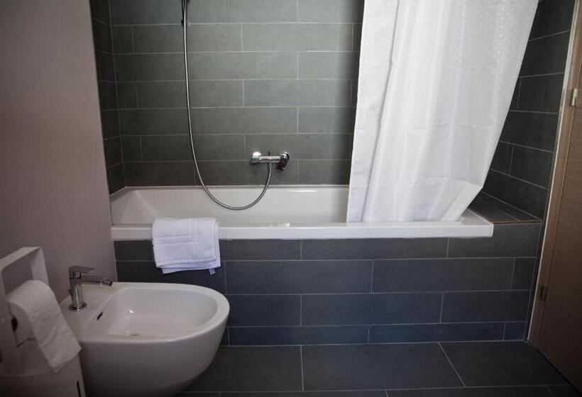 带花园景观的标准工作室, Le Coq Chantant B&b And Boutique