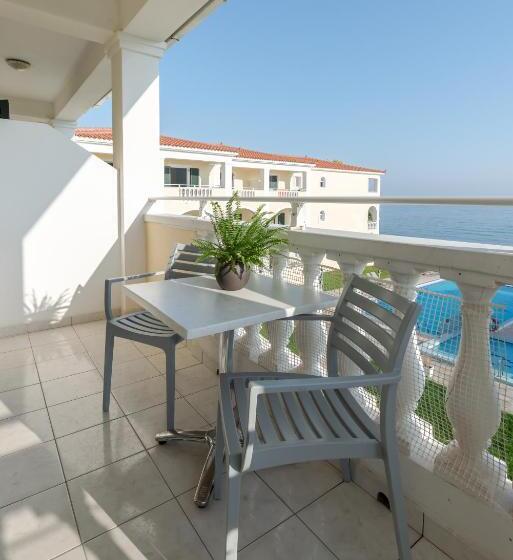 Family flat with sea view, Maria Mare Apart