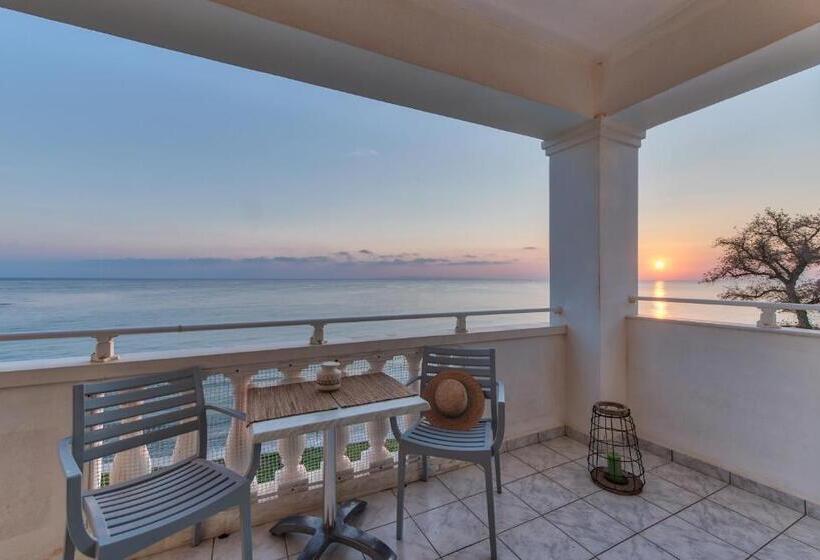 اتاق لوکس با چشمانداز دریا, Maria Mare Apart