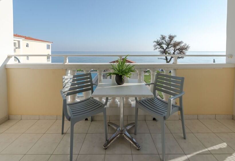 Family flat with sea view, Maria Mare Apart