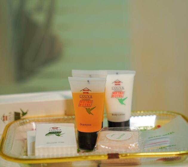 اتاق لوکس, Metro Hotel Couva