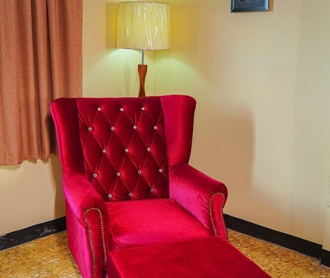 اتاق پنت هاوس, Metro Hotel Couva